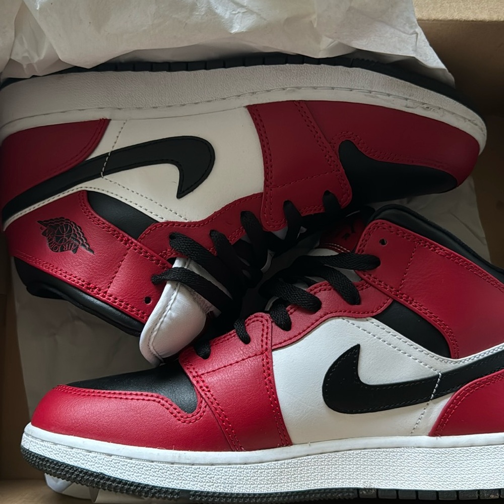 Air Jordan 1 Mid (GS)